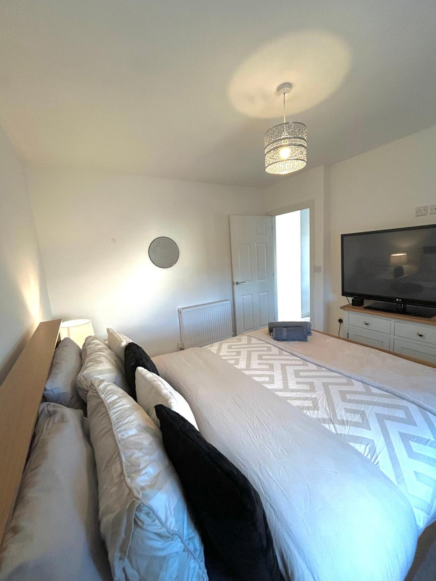 Luxury Countryside Stay - Waters Upton, Telford Esterno foto